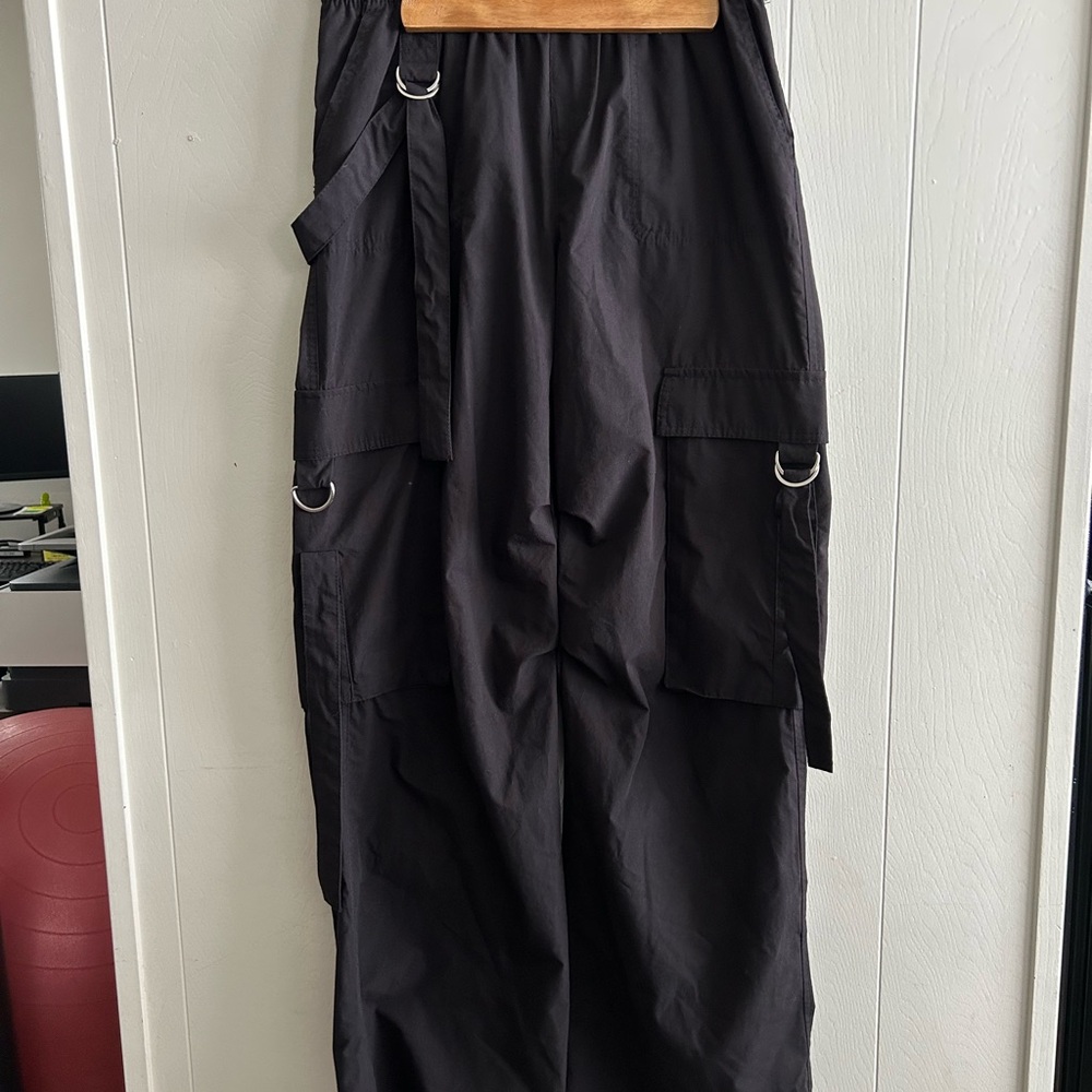Faded Rose Essentials Black Cargo Pants